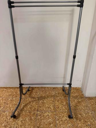 Напольная вешалка