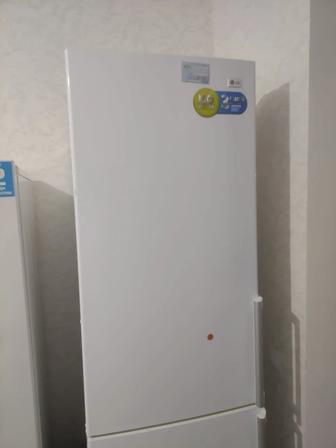 Холодильник в хорошем состоянии.