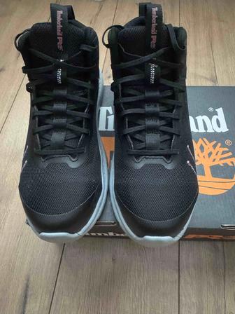 Продаю кроссовки Timberland оригинал