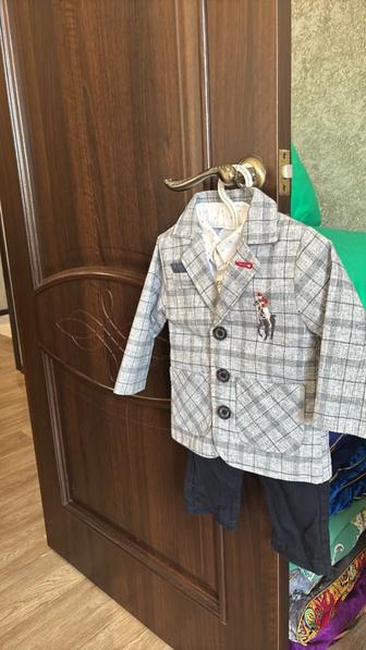Продам детский пиджак