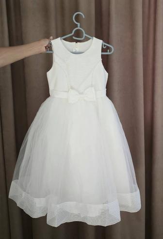 Продам новое детское платье