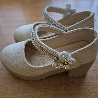 Туфли для девочки