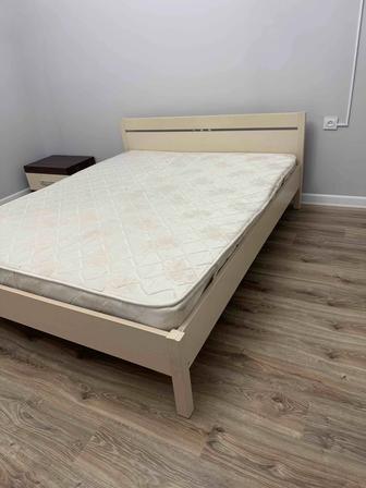 Двухспальный кровать