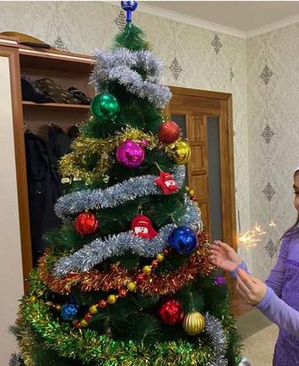 Продается новогодняя исскуственная елка