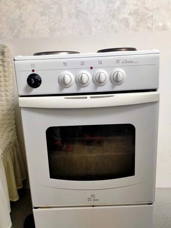 Продаю электрическую плиту Делюкс