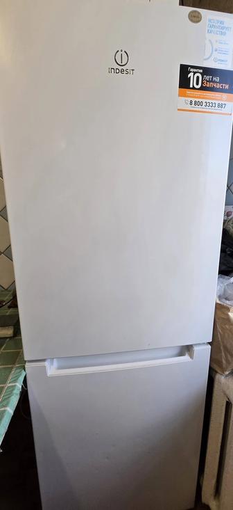 Продам б/у холодильник