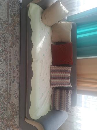 Продам два дивана б/у