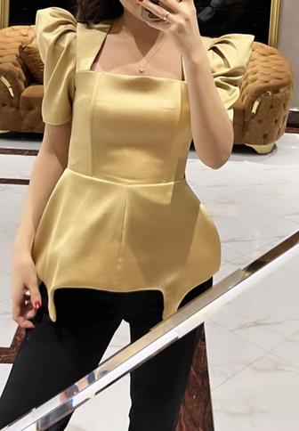 Кофта с баской