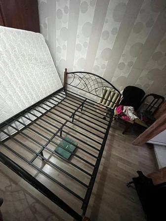 Срочно продам кровать и матрас