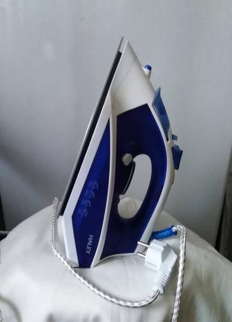 ОТДАМ ДАРОМ утюг. HALEY, Турция, 2000w. Работает БЕЗ ВОДЫ и ПАРА, бутылок