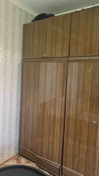 Продам плательных шкафа б/у полированные