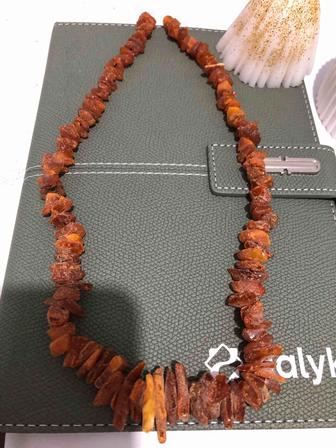 Янтарные бусы