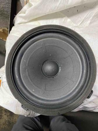 Продам 4 штатные колонки на автомобиль KIA