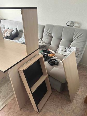 Продам компьютерный стол СРОЧНО!