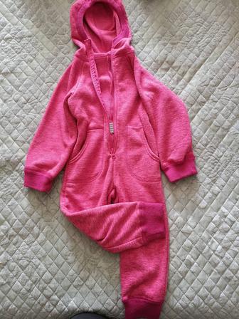 Продам комбинезоны флисовые для девочки
