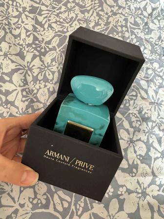 Продам парфюм Armani Prive (почти новая).
