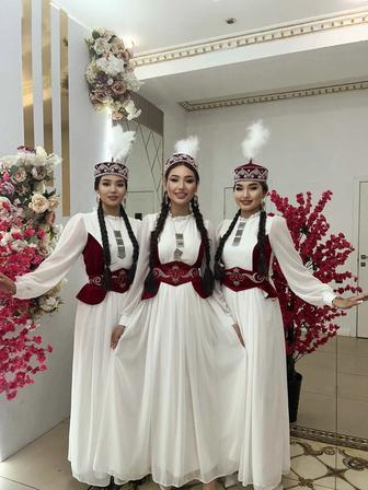 Танцовщицы