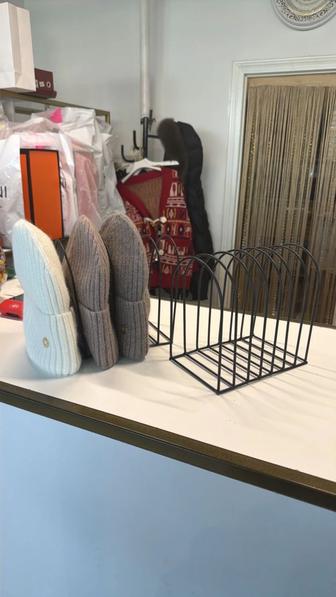 Стойки для шапок