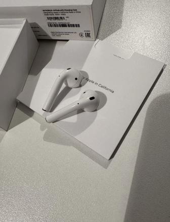 Продам наушники AirPods 2