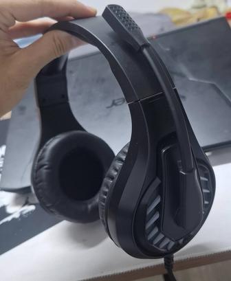 продам игровые наушники Bloody g230