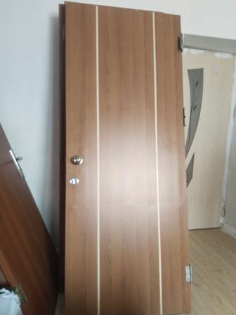 Продам двери бд 9 штук