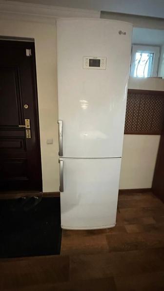 Продаю холодильник LG