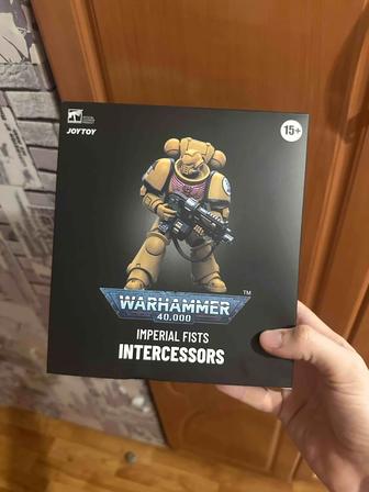 Продаю фигурку warhammer 40000