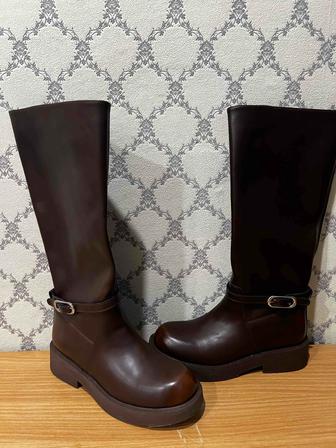 Продам ботинки