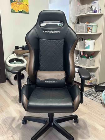 Продам кресло DxRacer