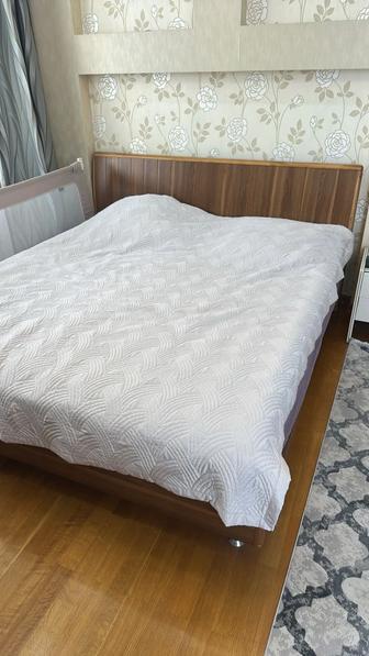 Кровать 180х200 с матрасом