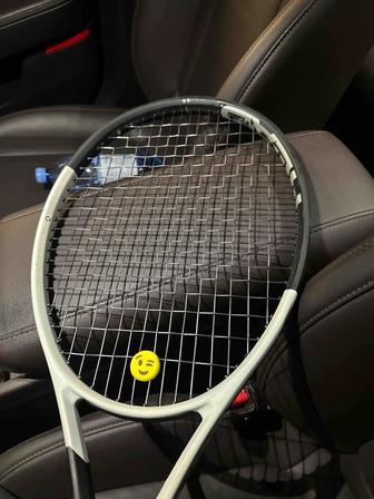 Продаю ракетку для большого тенниса