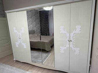 Шкаф с комодом