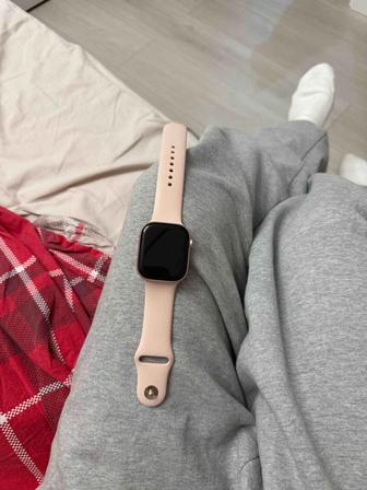 Apple Watch  10 розовые
