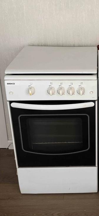 Продается,плита газовая BEKO