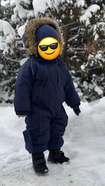 Продам зимний комбинезон Huppa