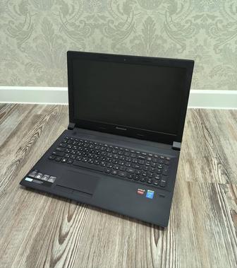 Игровой ноутбук Lenovo/Core i7/Две видеокарты/8гб ОЗУ/Терабайт