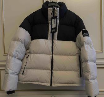 Продам новый пуховик Jack Wolfskin