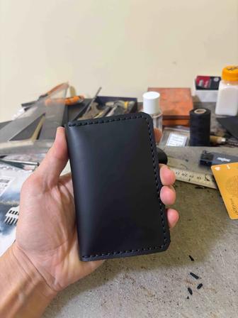 Кожаные кошельки , ремни и картхолдеры,ручная работа