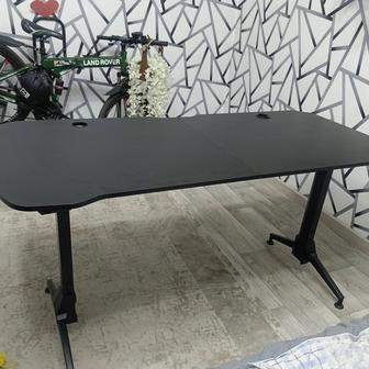 Компьютерный игровой стол