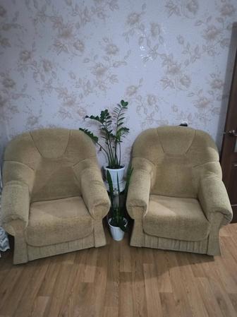 Продаются два кресла