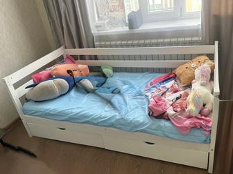 Продам кровать детскую с матрасом