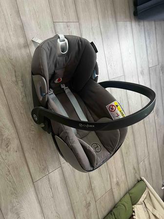 Автокресло Cybex