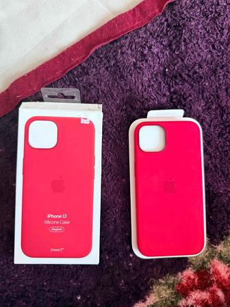 Продам срочно оригинальный чехол на iPhone 13 Pro Max