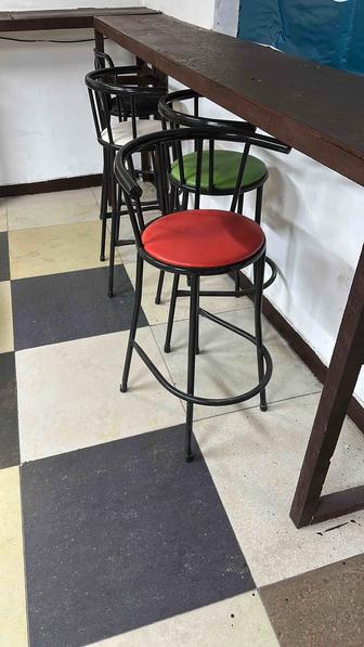 Продаю барную стулья