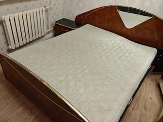 Продам кровать с матрасом
