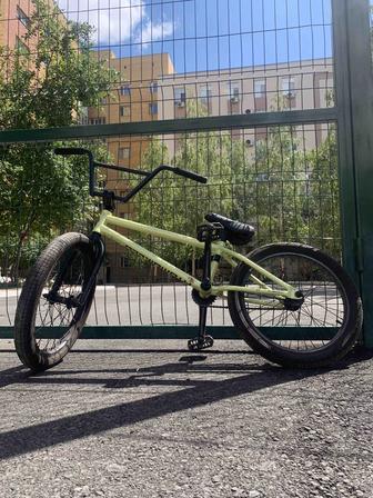 BMX ATOM Team, MattZucchiniGreen