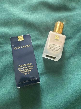 Estee Lauder 1N0 каспи red есть