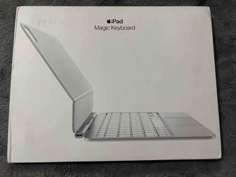 Клавиатура чехол Apple Magic Keyboard для iPad 11 pro