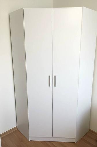 Угловой шкаф