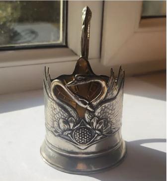 Продам 2 серебряных подстаканника